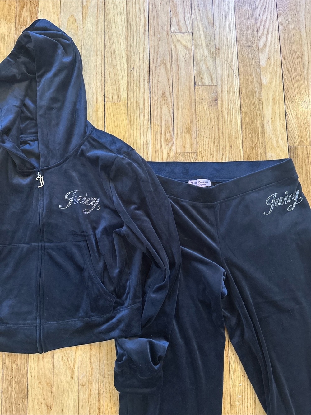 Juicy Couture Black Velour Zip-up Hoodie & Pants Set size large
